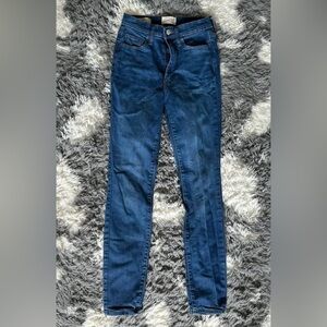 Universal Thread Women's Skinny Jeans - Dark Blue